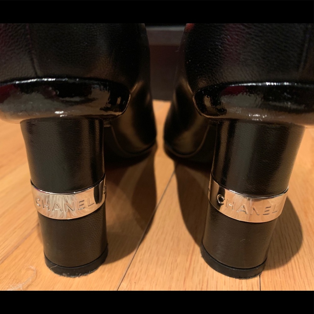Authentic CHANEL Pumps